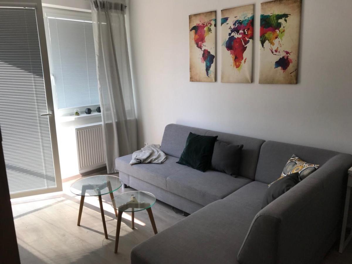 Samorin Modern Apartmens Private Parking - Air Conditioning Bagian luar foto